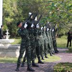 นายเฉลิมพล ก่อกิจเถกิงกูล รองอธิการบดีมหาวิทยาลัยการกีฬาแห่งชาติประจำวิทยาเขตชุมพร พร้อมด้วยคณาจารย์ ข้าราชการ เข้าร่วมพิธีวางพวงมาลาเพื่อรำลึกสดุดีวีรกรรมยุวชนทหารสะพานท่านางสังข์ ประจำปี 2568