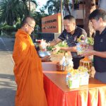 คณะวิทยาศาสตร์การกีฬาและสุขภาพ มหาวิทยาลัยการกีฬาแห่งชาติ วิทยาเขตชุมพร จัดกิจกรรมตักบาตร ในโครงการจัดกิจกรรมพัฒนานักศึกษาคณะวิทยาศาสตร์การกีฬาและสุขภาพ ปีการศึกษา 2568